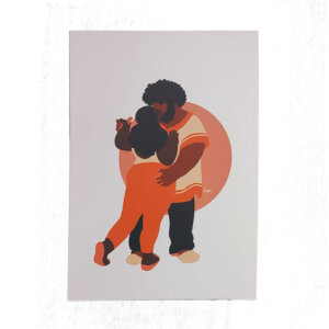 Print em tons de laranja, azul escuro, rosa e branco, de casal de homem negro e mulher negra de pé, dançando e se abraçando. O print pra quem ama meter dança.